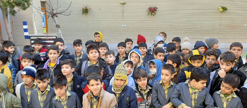 برگزاری جشنواره درون مدرسه ای باموضوع موسیقی وهنر