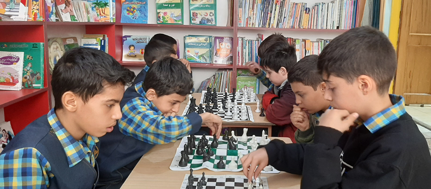 برگزاری مسابقه شطرنج انتخابی تیم مدرسه