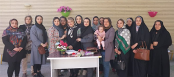 گرامیداشت روز معلم توسط مادران کلاس سوم