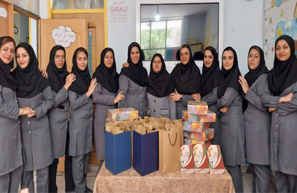 تجلیل از معلمان دبستان آفرید تجلیل از معلمان دبستان آفرید