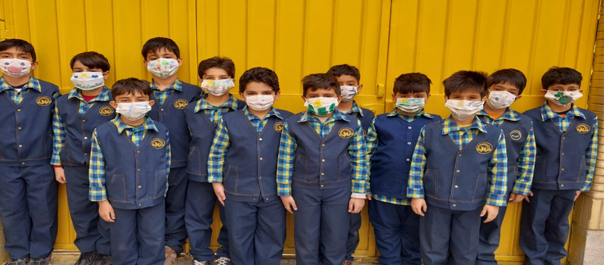 نقاشی روی ماسک با موضوع آلودگی هوا