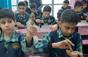 تهیه ی توپک خرمایی به مناسبت روزبدون کیف