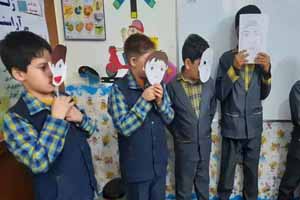 تدریس درس ۱۳کتاب هدیه هاپایه ی چهارم(خاله نرگس) به روش فعال نمایش