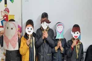 تدریس درس ۱۳کتاب هدیه هاپایه ی چهارم(خاله نرگس) به روش فعال نمایش